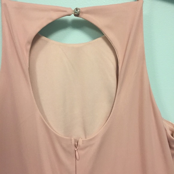 Beautiful light pink short formal dress - Picture 3 of 7